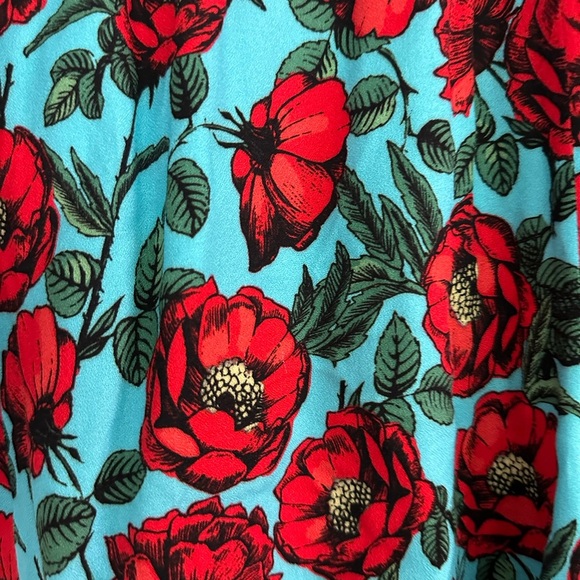 ALICE + OLIVIA Kami Blouson Sleeve Deep V Ruffle Romper in Beach Bliss Aqua (D9) - Picture 9 of 11